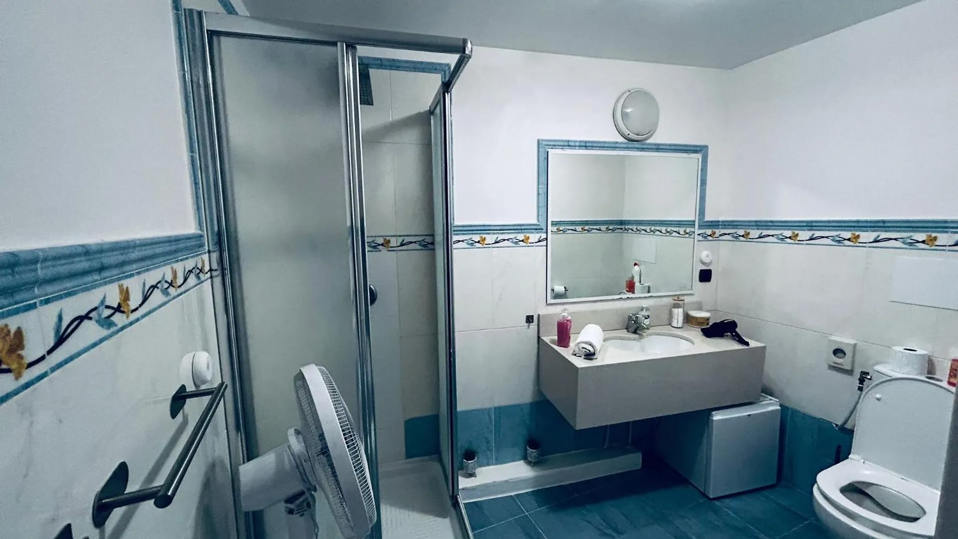 Lovely Studio Air Conditonned City Center Nice Apartment