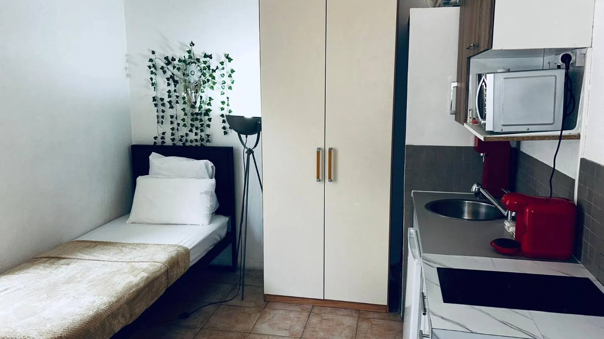 Lovely Studio Air Conditonned City Center Nice Apartment