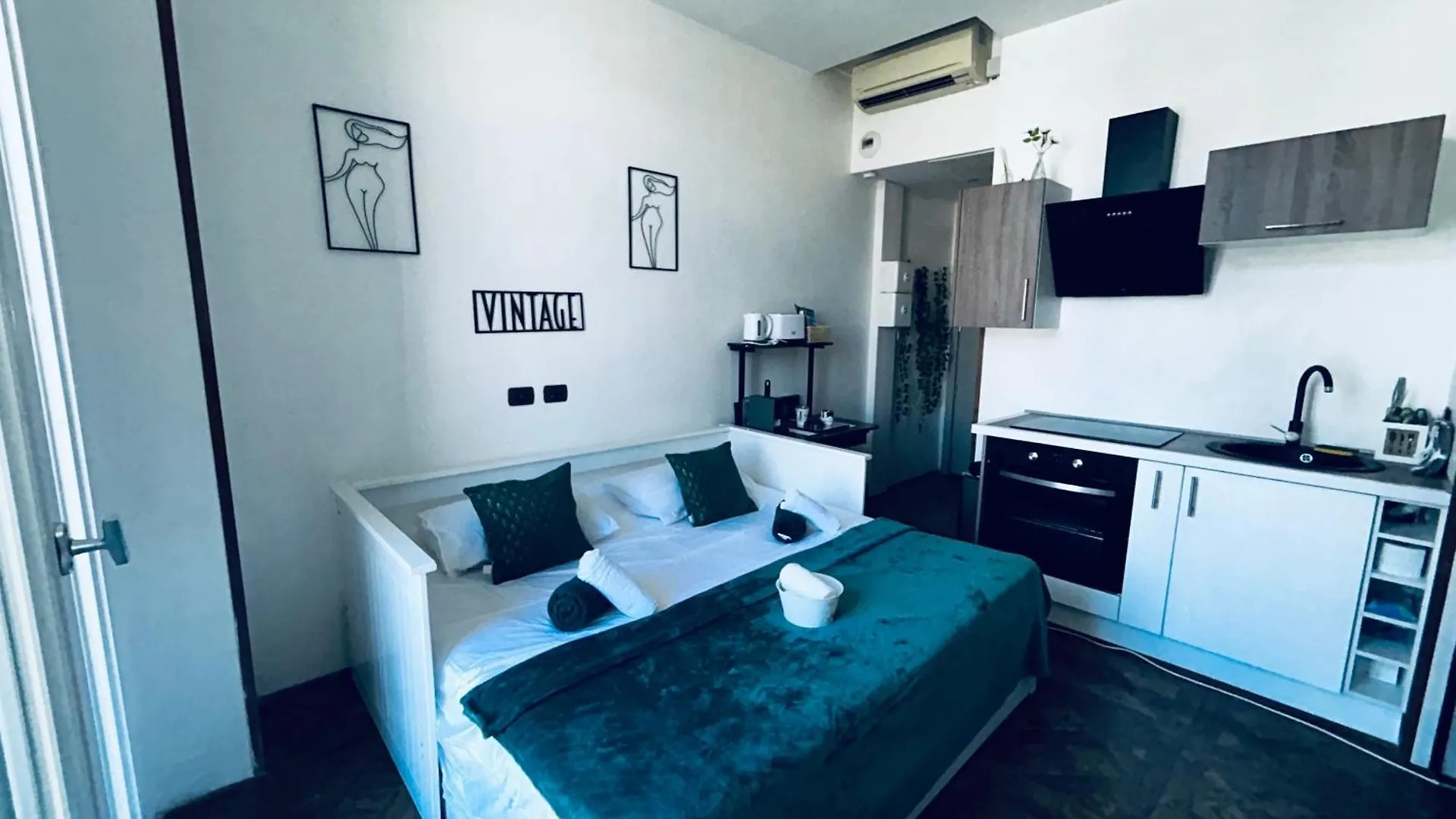 Lovely Studio Air Conditonned City Center Nice Lejlighed